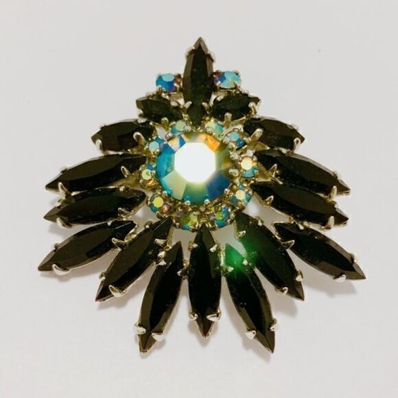 Vintage Jewelry - Vintage Black Rhinestone Brooch​